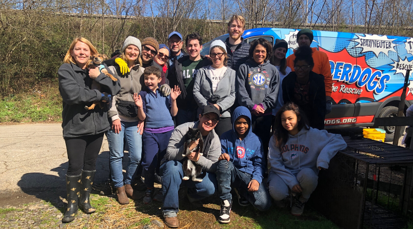 Brownieland Pictures volunteers with W-Underdogs